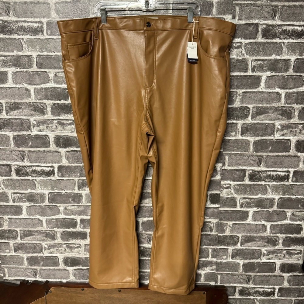 NWT Abercrombie & Fitch The 90s Straight Ultra High Rise faux leather pants tan